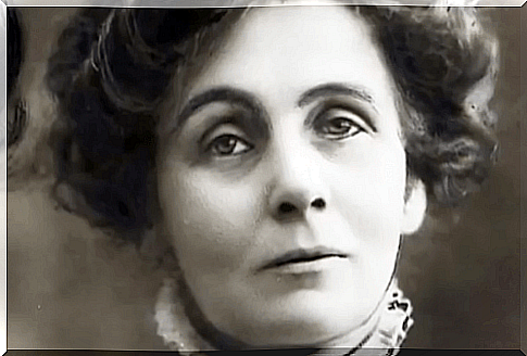 A portrait photo of Emmeline Pankhurst